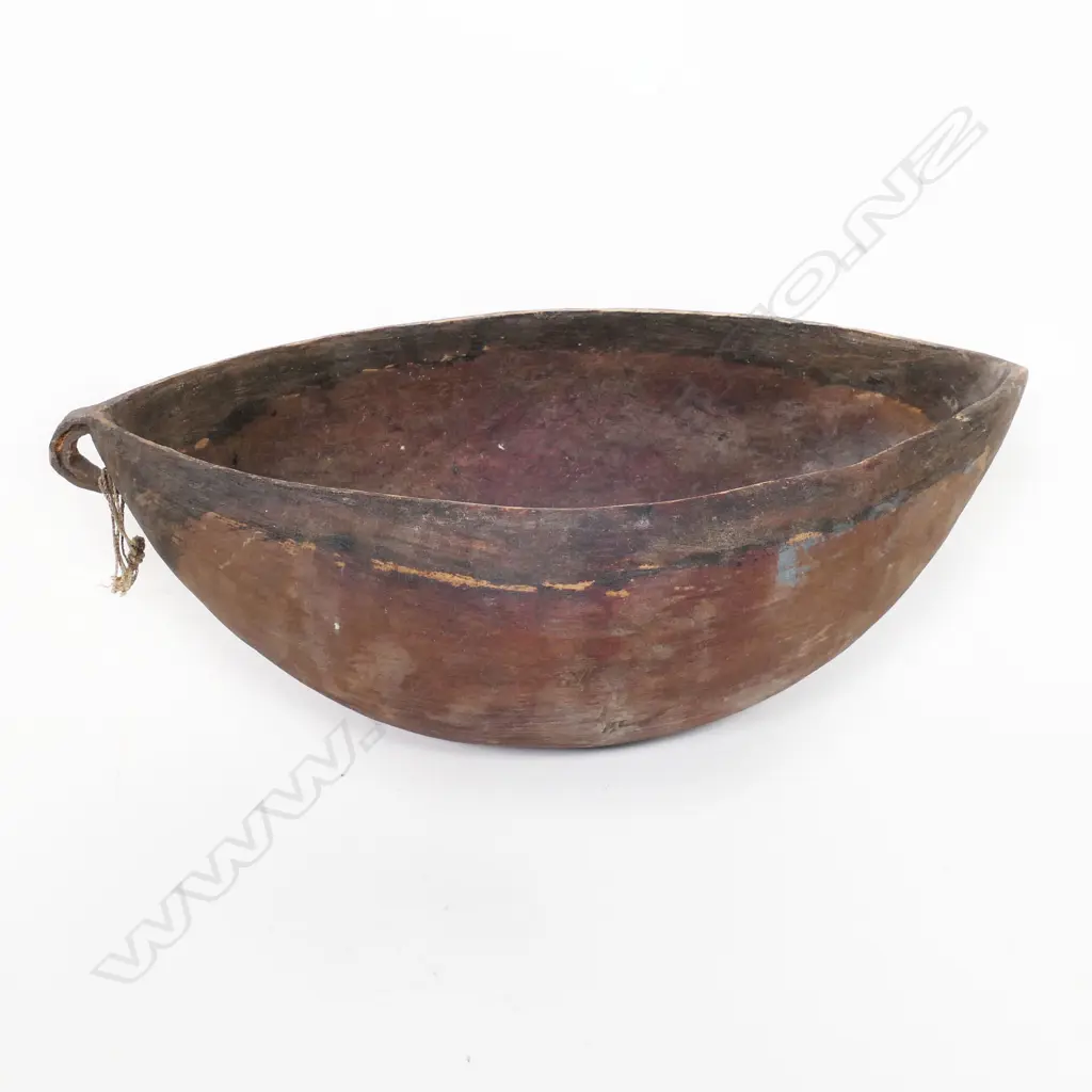An old PNG carved wood seed pod form bowl, Image 1++